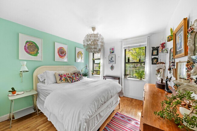 Foto del edificio - 507 E 12th St