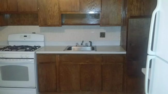 Building Photo - 104 Burkley Pl