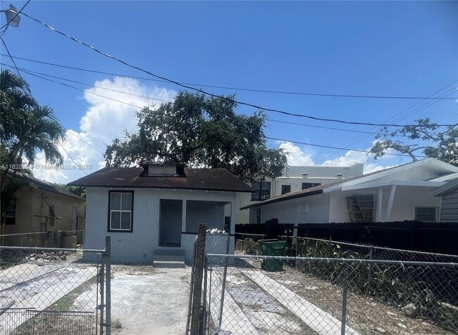 Foto del edificio - 1800 SW 3rd St