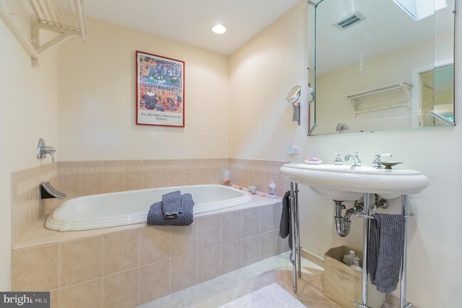 Foto del edificio - 495 Dogwood Dr