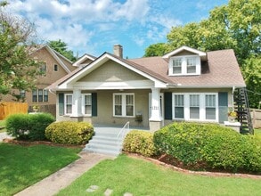 Building Photo - 1711 Villa Pl