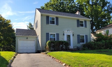 Building Photo - 162 Short Hills Ave