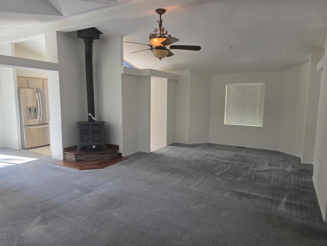 Building Photo - 11020 N Applegate Rd