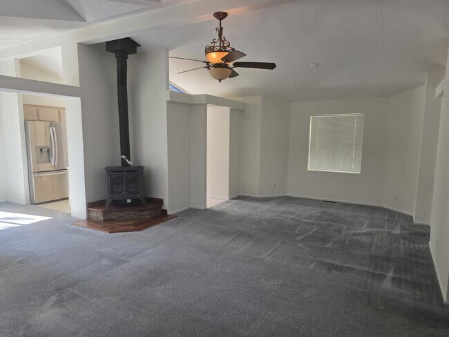 Foto del edificio - 11020 N Applegate Rd