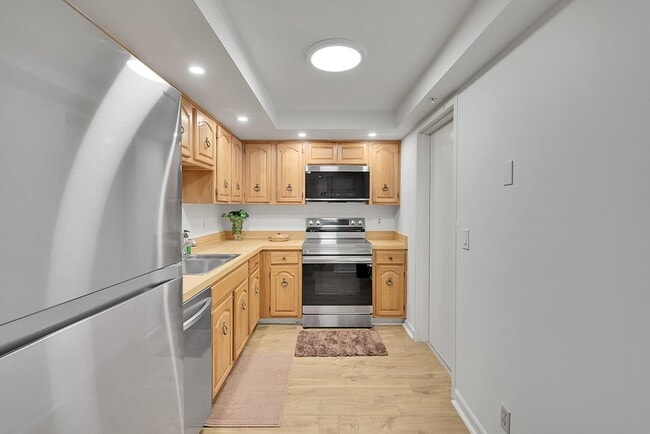 Foto del edificio - 7835 Lakeside Blvd