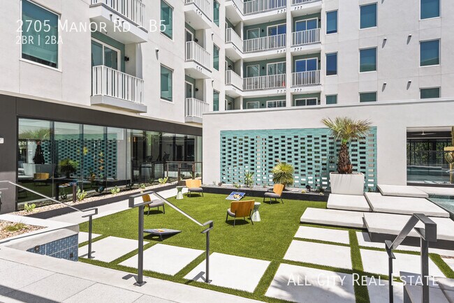 Foto del edificio - 2705 Manor Rd