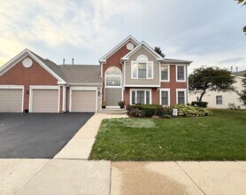 Building Photo - 1811 Fox Run Dr