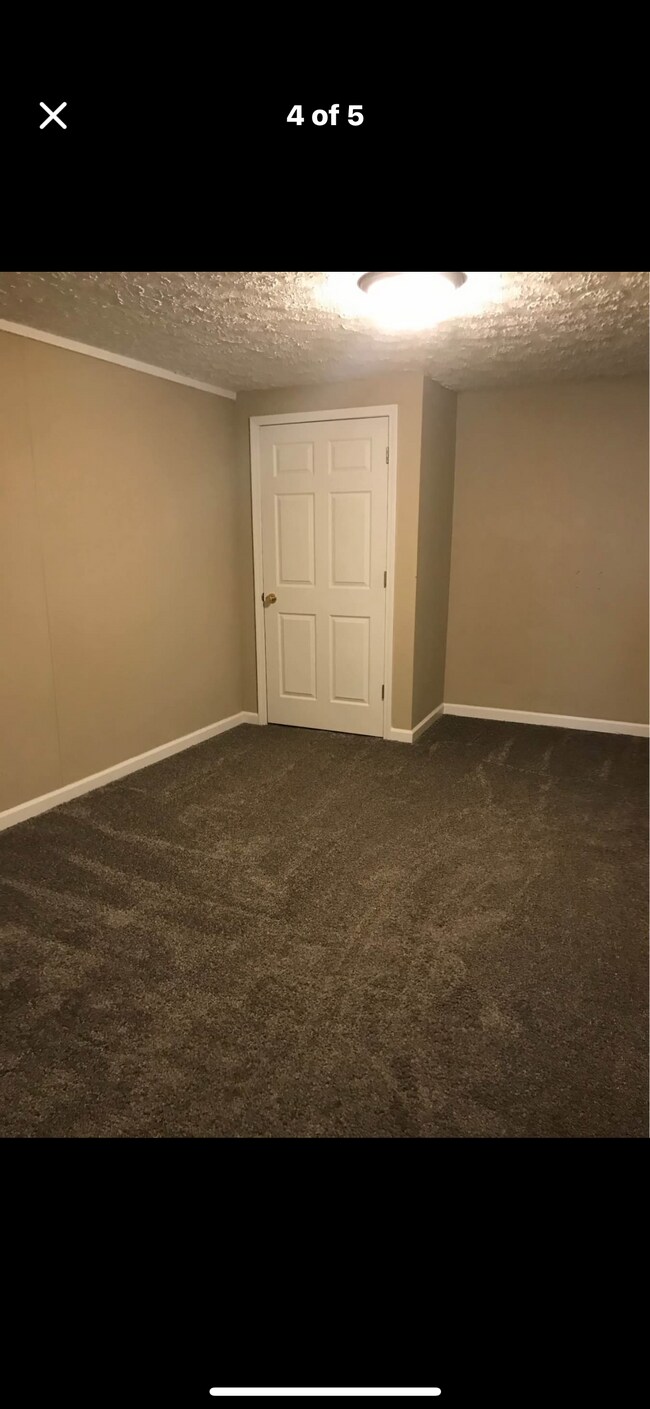 Foto del edificio - 715 Seabury Ave