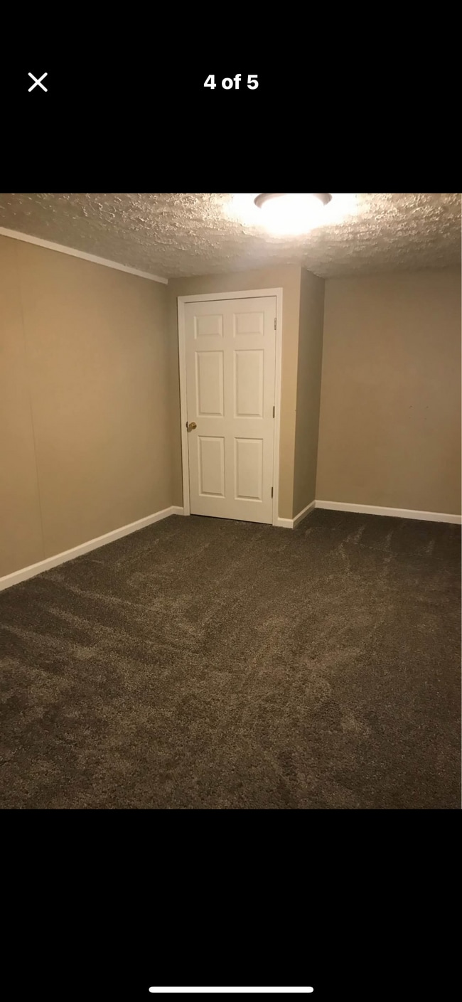 Building Photo - 715 Seabury Ave