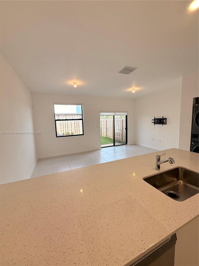 Foto del edificio - 23424 SW 127th Pl
