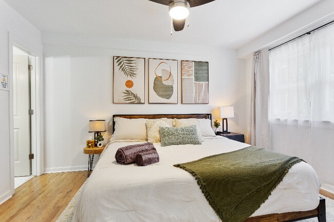 Foto del edificio - 3191 Bluebird Ln