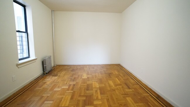 Foto del edificio - 2700 Grand Concourse