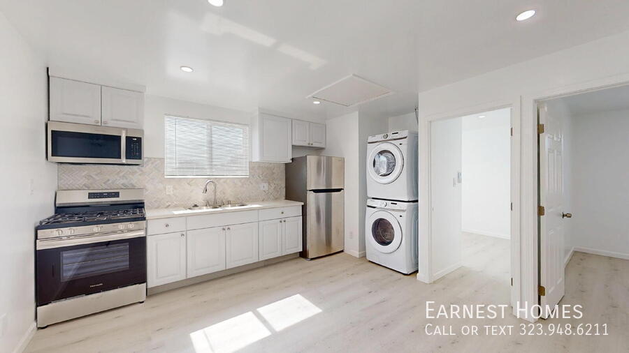 Foto principal - 10550 Collett Ave