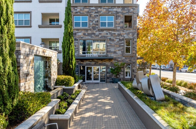 Entrance - 888 San Mateo Apartments