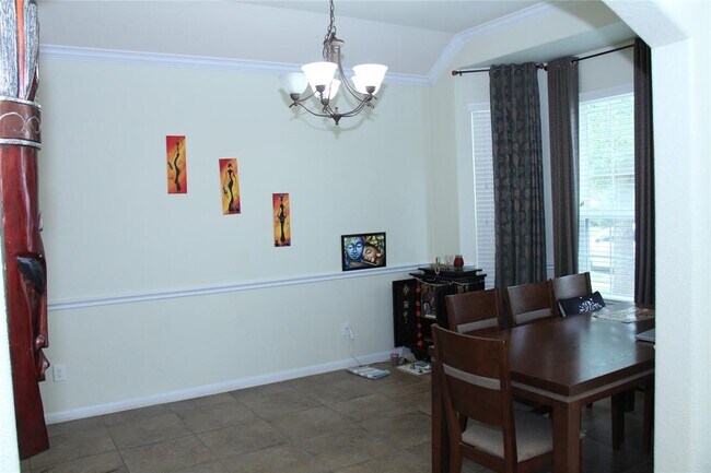Building Photo - 326 Trillium Dr