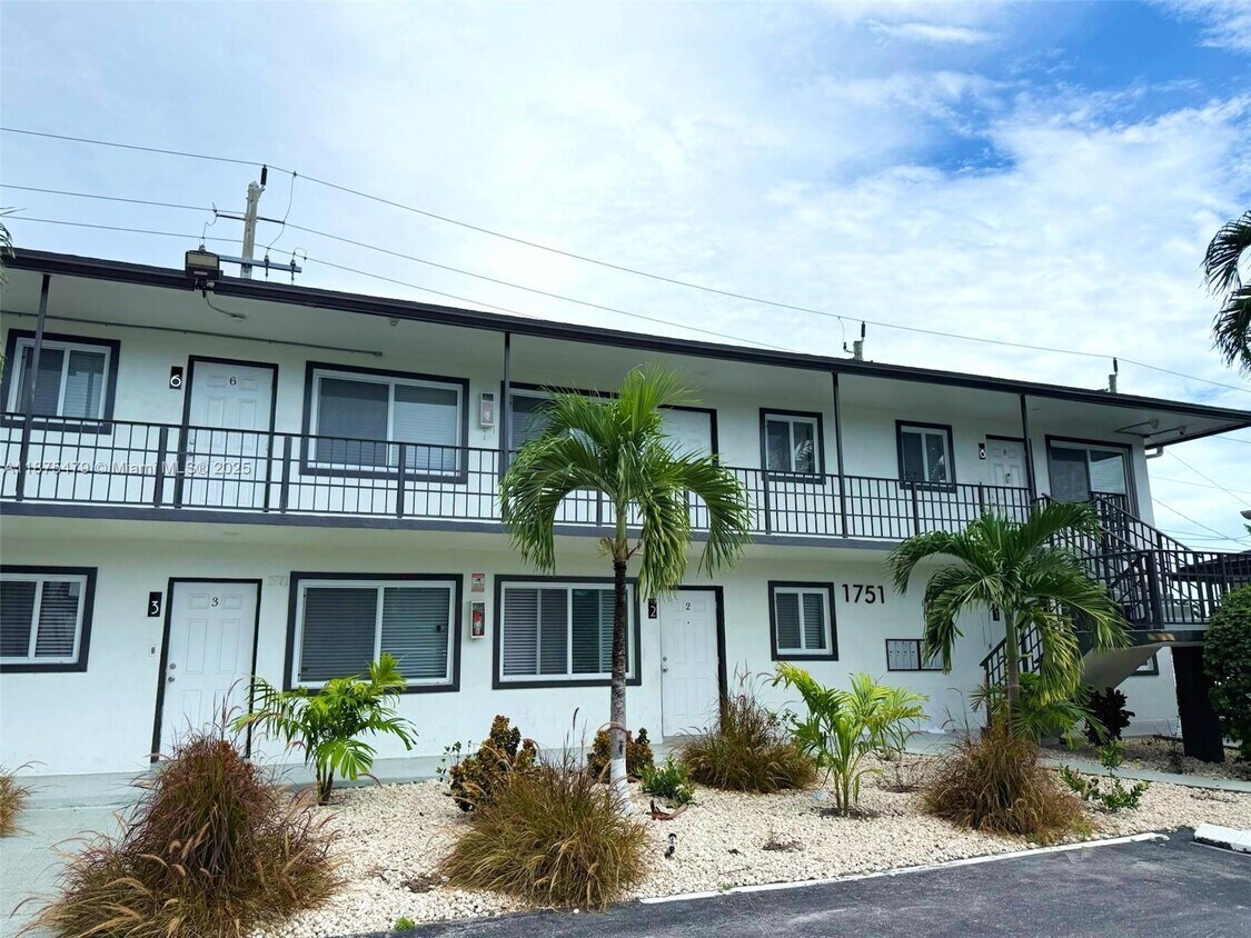 Foto principal - 1751 Liberty St