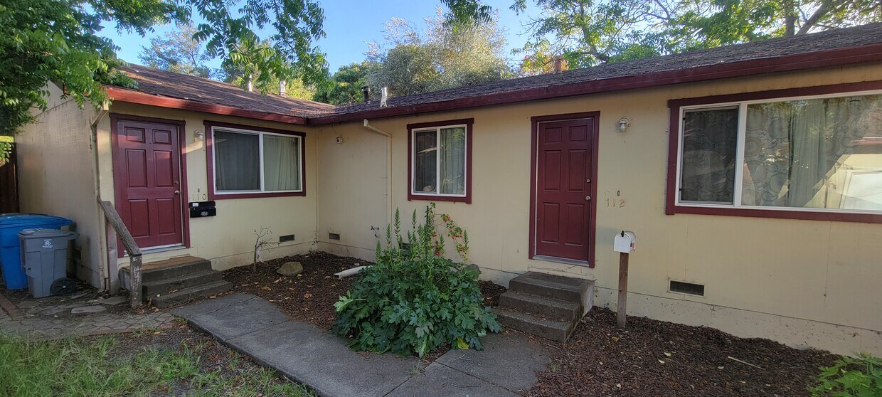 Primary Photo - 110 W 7th St