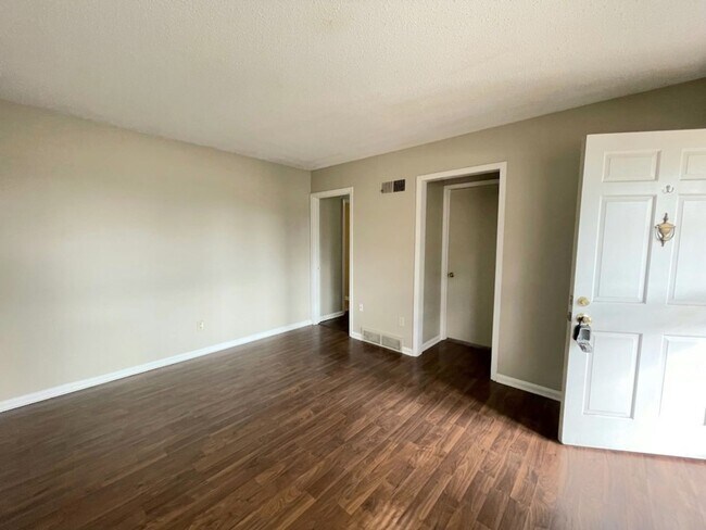 Foto del edificio - Adorable home completely renovated!