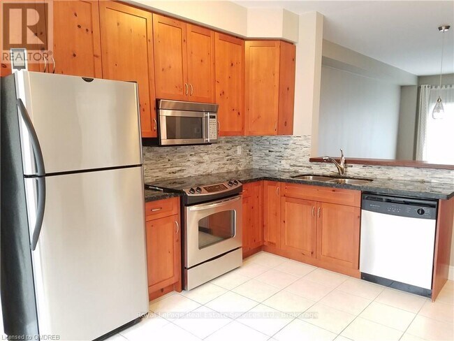 Photo du bâtiment - 688 Rowley Common