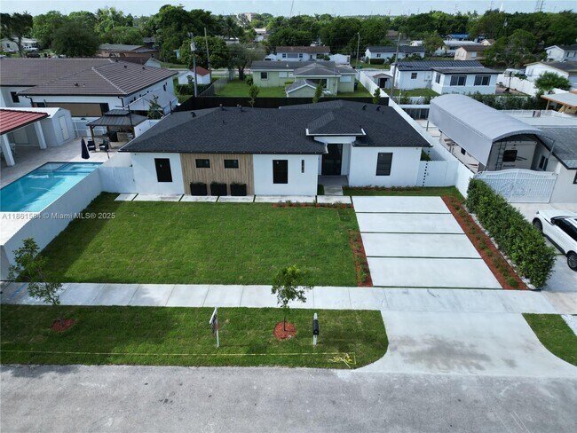 Building Photo - 11510 SW 141st St