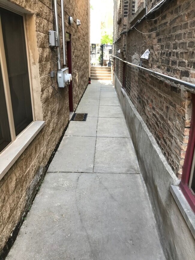 Foto del edificio - 815 S Bell Ave