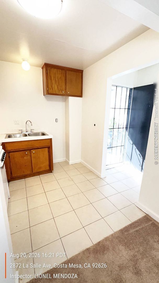 Building Photo - 2872 La Salle Ave