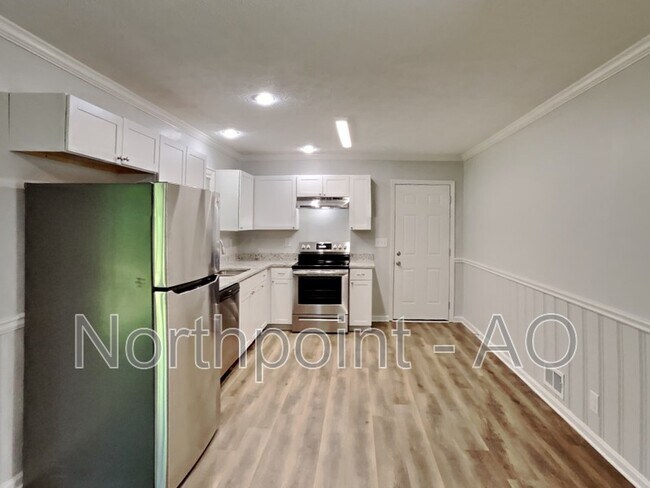 Foto del edificio - 906 King Dr SE