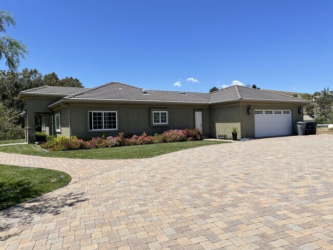 Building Photo - 27474 Sycamore Mesa Rd