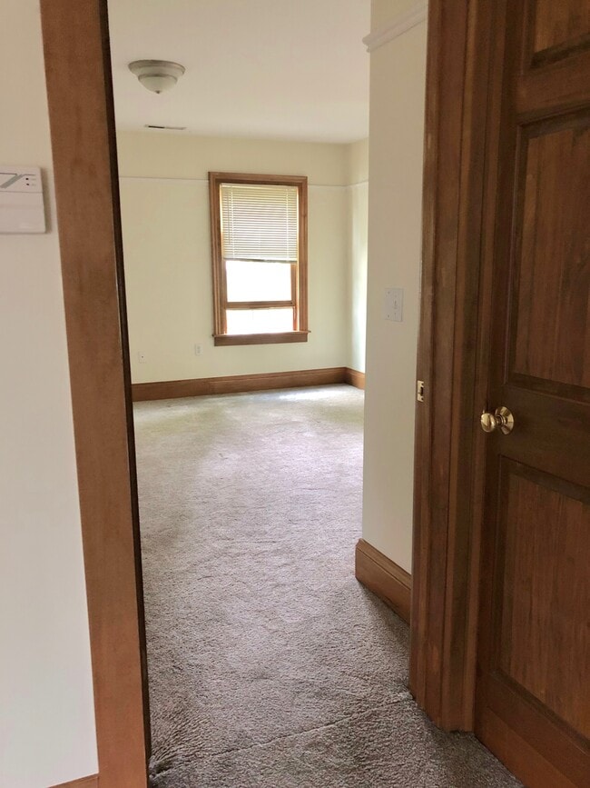 Master Bedroom - 1215 W Jefferson Blvd