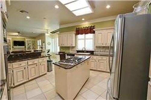 Building Photo - 24615 W Kingscrest Cir