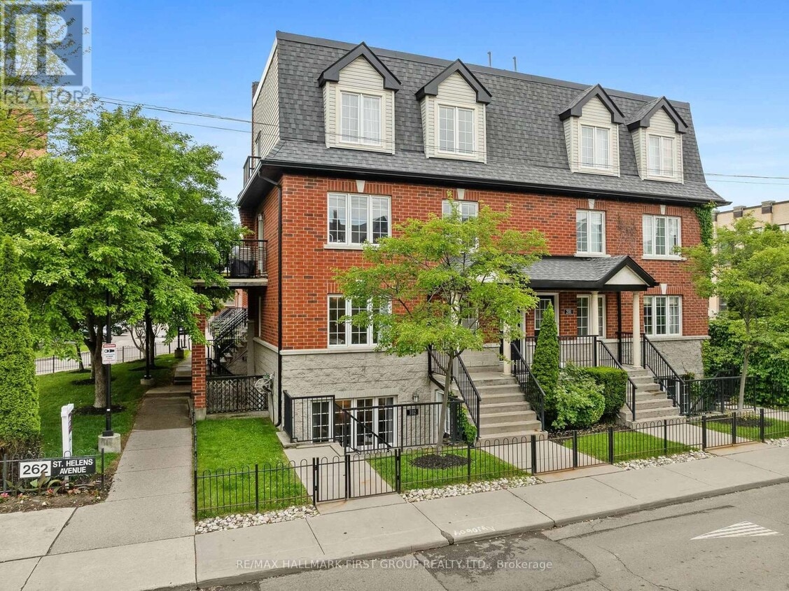 Primary Photo - 262 St Helens Ave