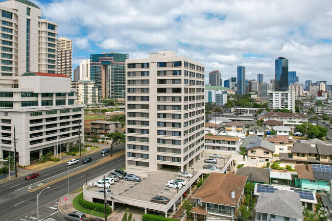 Building Photo - Kapiolani House