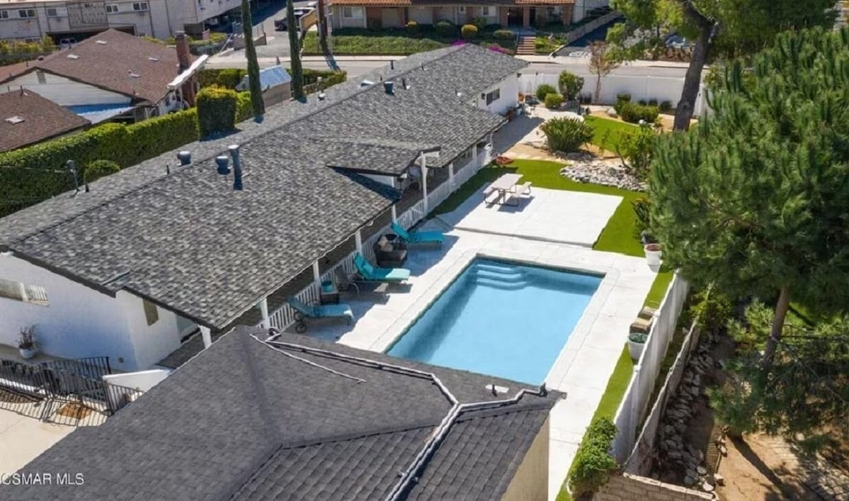 Foto principal - 1641 E Hillcrest Dr