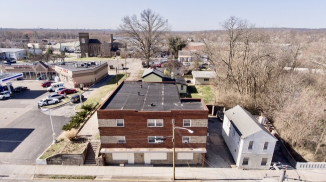 Building Photo - 215-217 W Wyoming Ave