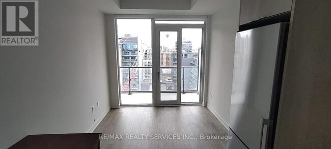Building Photo - 135 Lower Sherbourne St