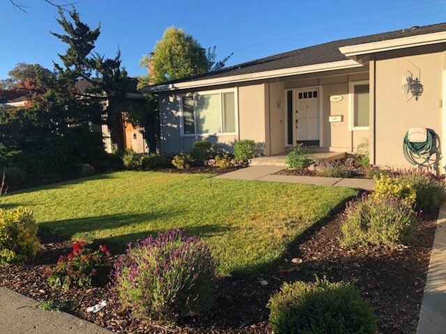 Primary Photo - 1064 Fleetwood Dr