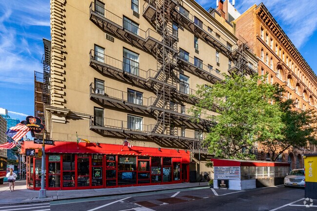 Building Photo - 160 E 26th St