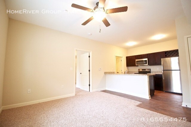 Foto del edificio - 6439 NW 70th St
