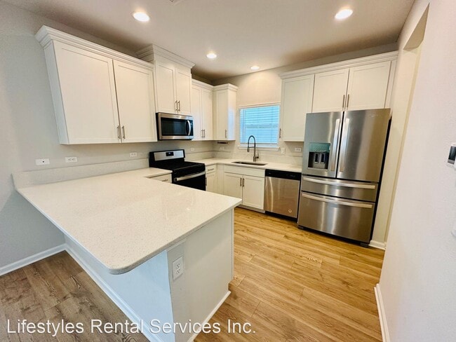 Foto del edificio - 4 br, 2.5 bath House - 679 Windermere Way