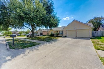 Building Photo - 5711 Weeping Willow Rd