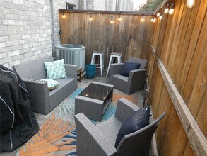 Building Photo - 3780 Tanglewilde St