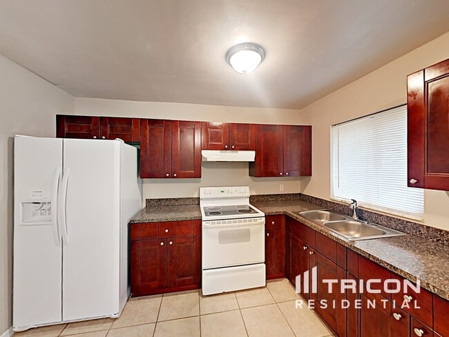 Foto del edificio - 5331 71st St N