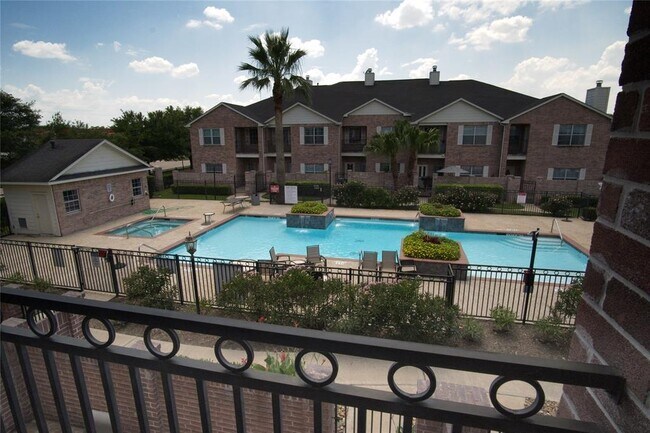 Foto del edificio - 2865 Westhollow Dr