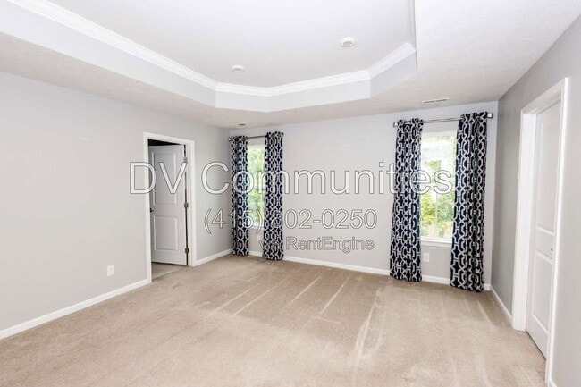 Building Photo - 7226 Hillsview Dr