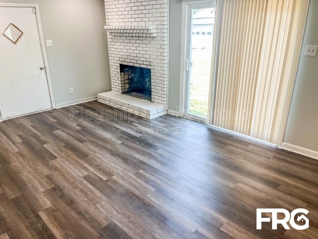 Building Photo - 435 Frank St