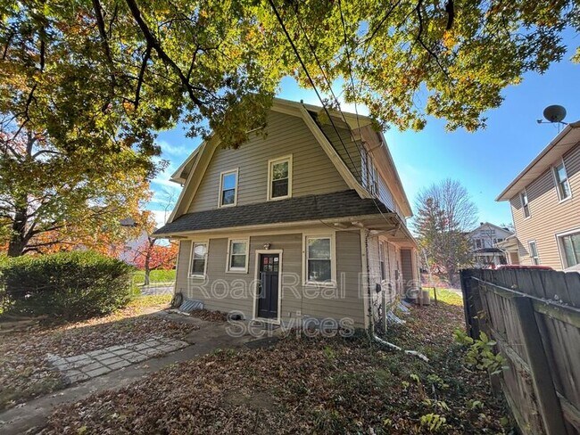 Foto del edificio - 107 Edgewood Ave