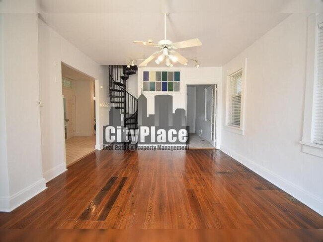 Foto del edificio - 642 S Meridian St