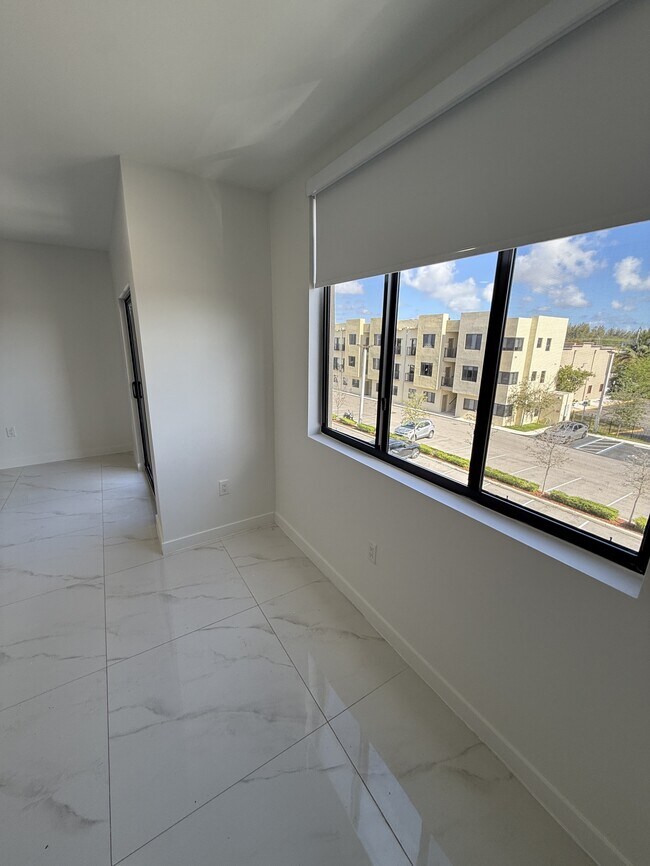 Foto del edificio - 7596 W 4th Ave
