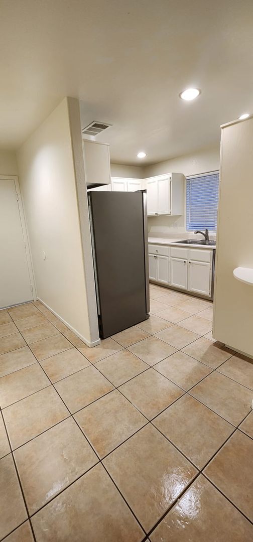 Foto del edificio - Beautiful 3-Bed, 2.5-Bath Home in Las Vegas