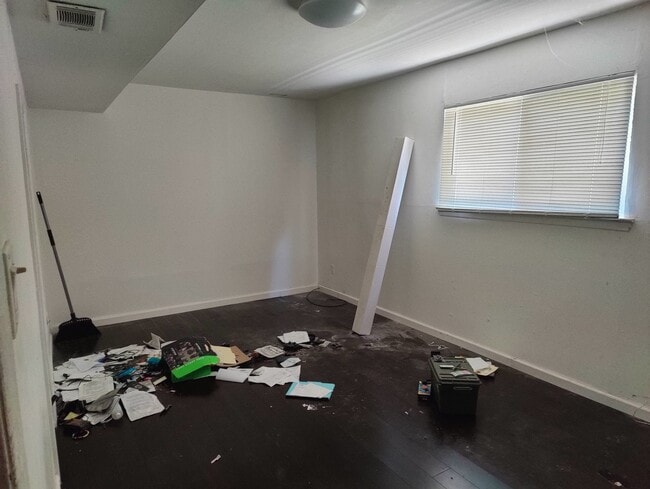Building Photo - 30 Hammock Ln